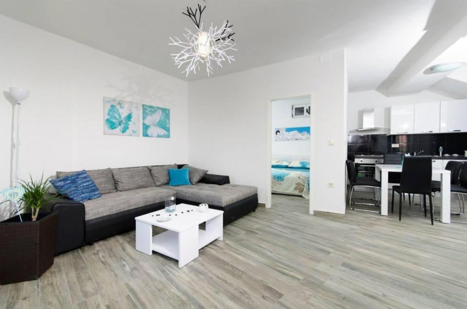 Villa Rozy Drasnice Bagian luar foto